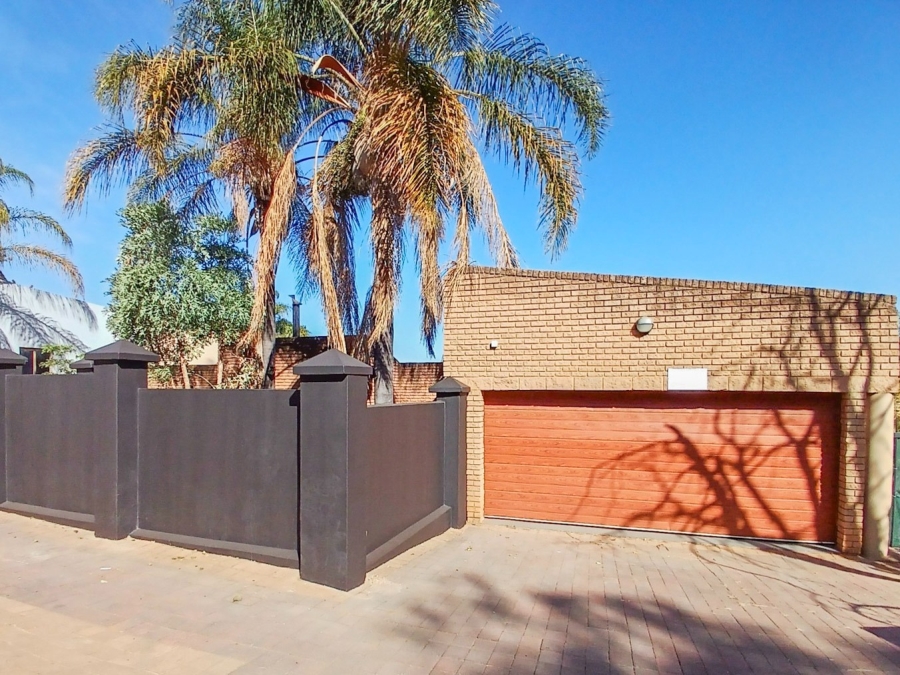 4 Bedroom Property for Sale in Schoemansville North West